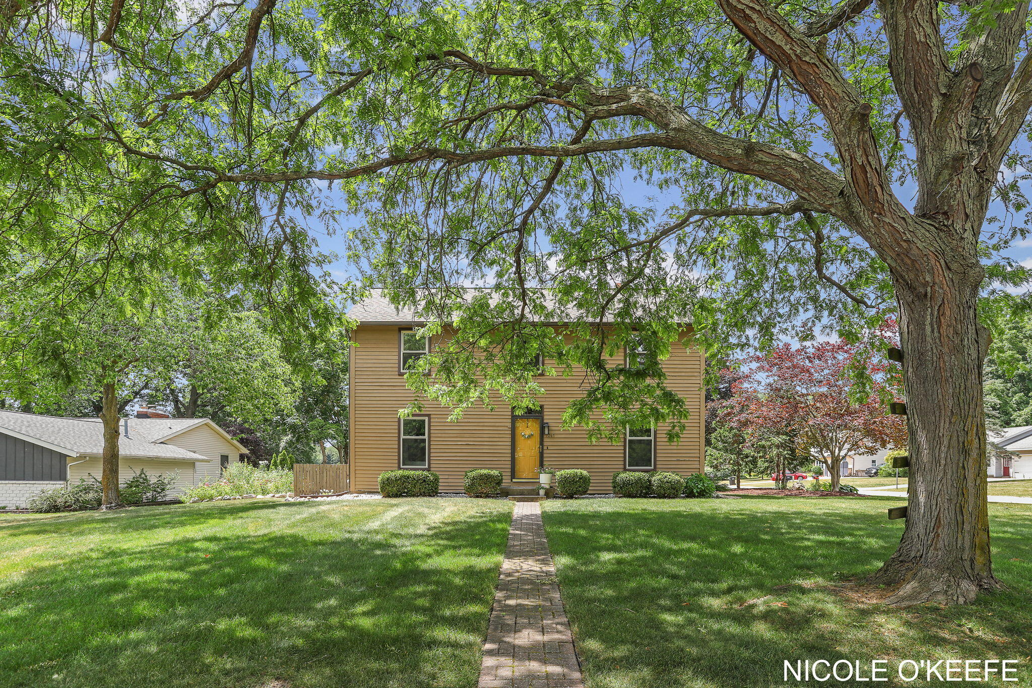 Lovely 2 story