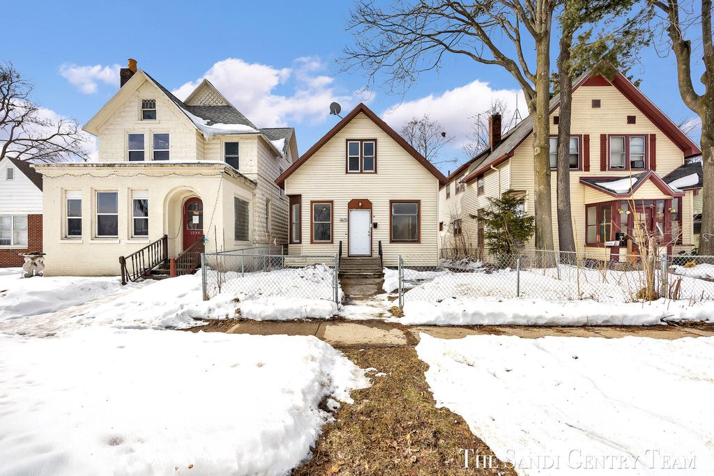 Photo of 1257 3rd Street, Muskegon, MI 49441 (MLS # 26005983)