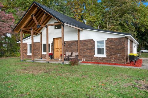 Photo of 71599 State Line Road, Edwardsburg, MI 49112 (MLS # 25060950)