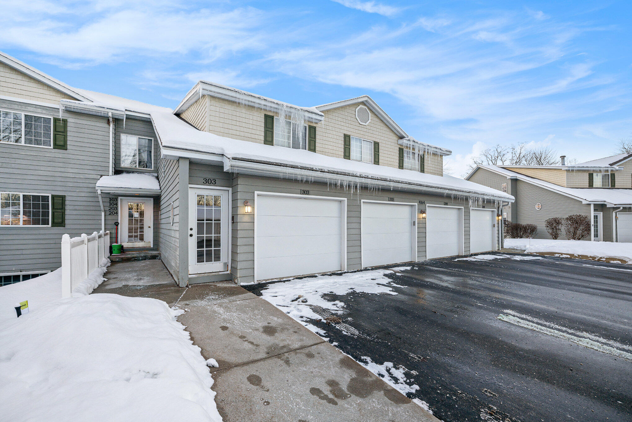 Portage, Michigan 49024, United States, 2 Bedrooms Bedrooms, ,2 BathroomsBathrooms,Residential,Active,15929