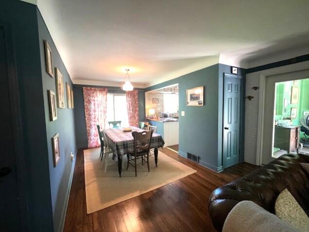 Ann Arbor, Michigan 48105, United States, 3 Bedrooms Bedrooms, ,3 BathroomsBathrooms,Residential,Active,161838