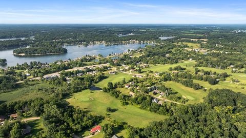 Photo of 10370 Heatherlawn Court, Jerome, MI 49249 (MLS # 25024267)