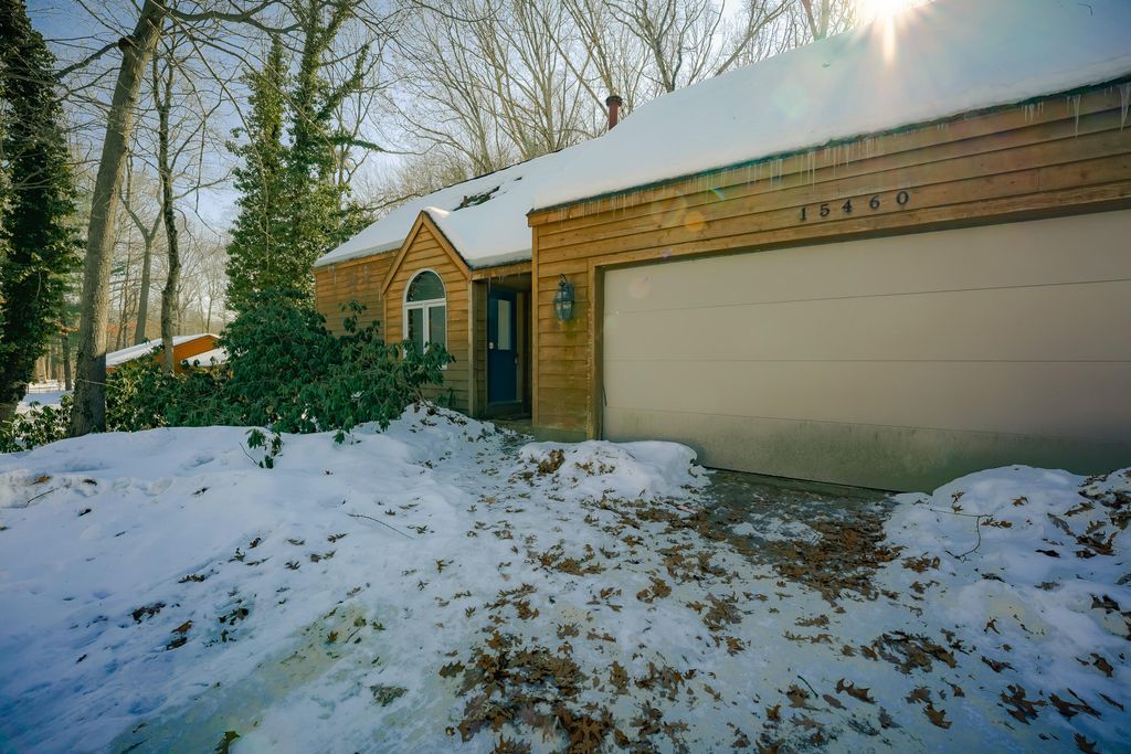 Photo of 15460 Kelly Street, Spring Lake, MI 49456 (MLS # 26005586)