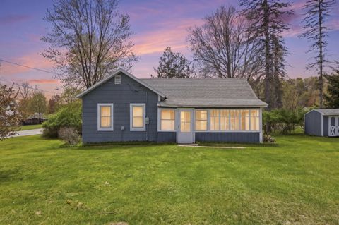 Photo of 731 Sherman Street, Big Rapids, MI 49307 (MLS # 26021700)