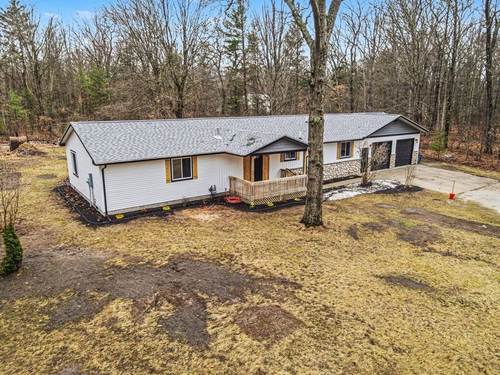 Photo of 4187 W Mcmillan Road, Muskegon, MI 49445 (MLS # 26010467)