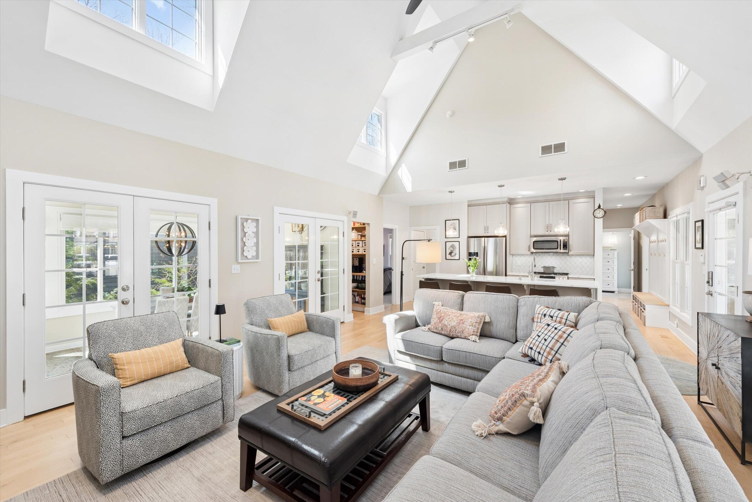 9948 Cottage Lane