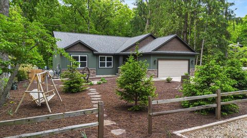 4067 Hillside Trail New Buffalo MI 49117