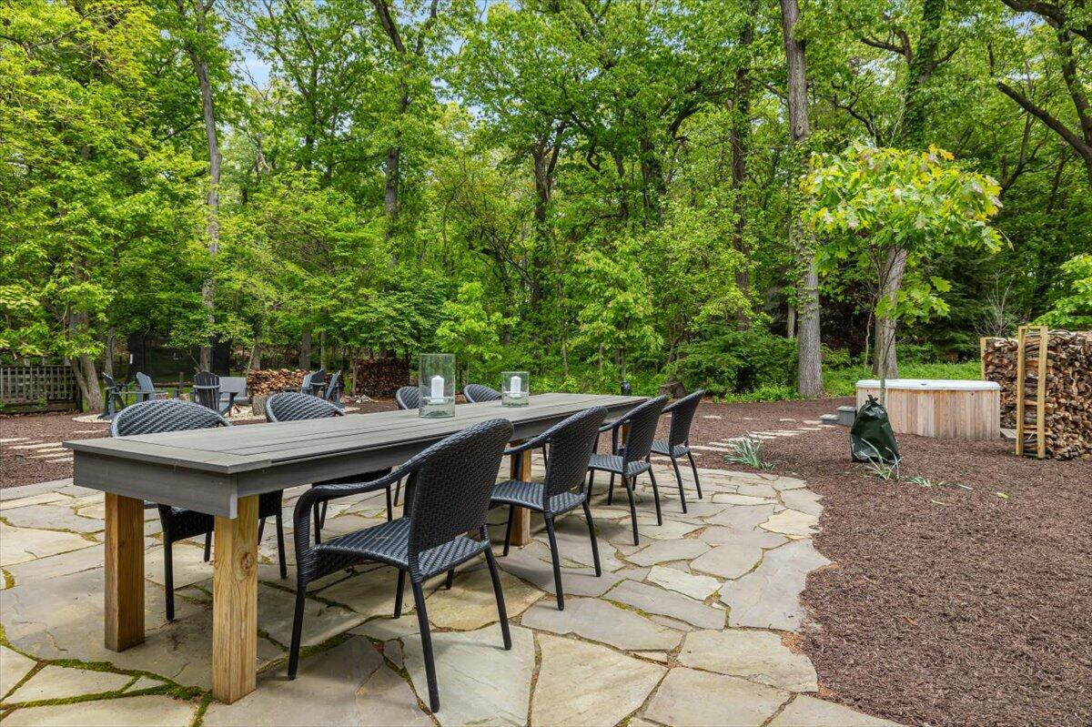 4067 Hillside Trail