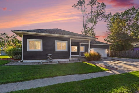Photo for 17588 Reenders Street