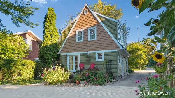 2205 W MAIN ST, KALAMAZOO, MI 49006 - Image 3d72026fb25b3af7b48041d95c0046bb/2383738048