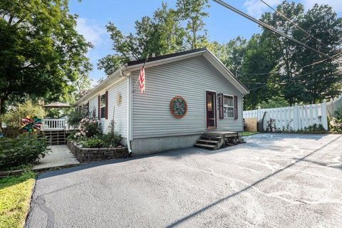 Photo of 6859 Paradise Park, Saranac, MI 48881 (MLS # 26018981)