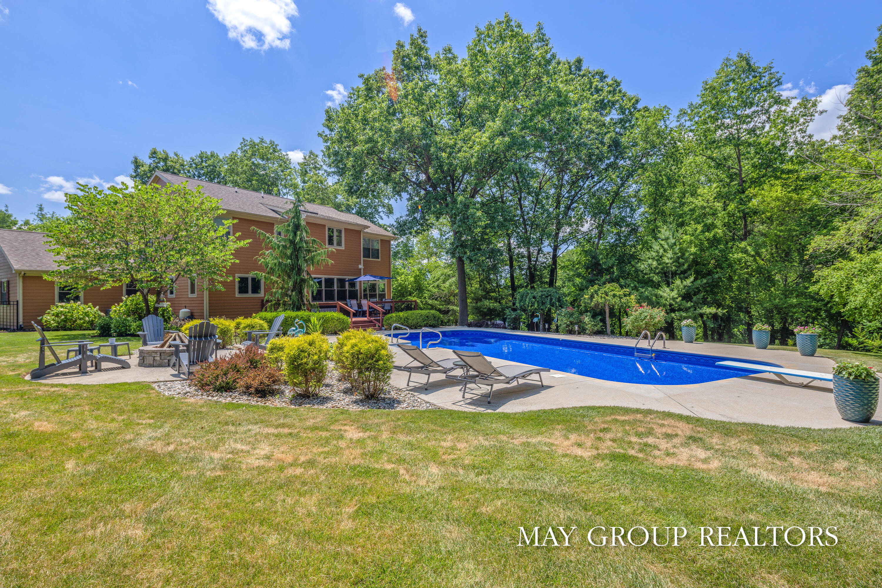 Ada, Michigan, 49301, United States, 5 Bedrooms Bedrooms, ,4 BathroomsBathrooms,Residential,Active,2036704