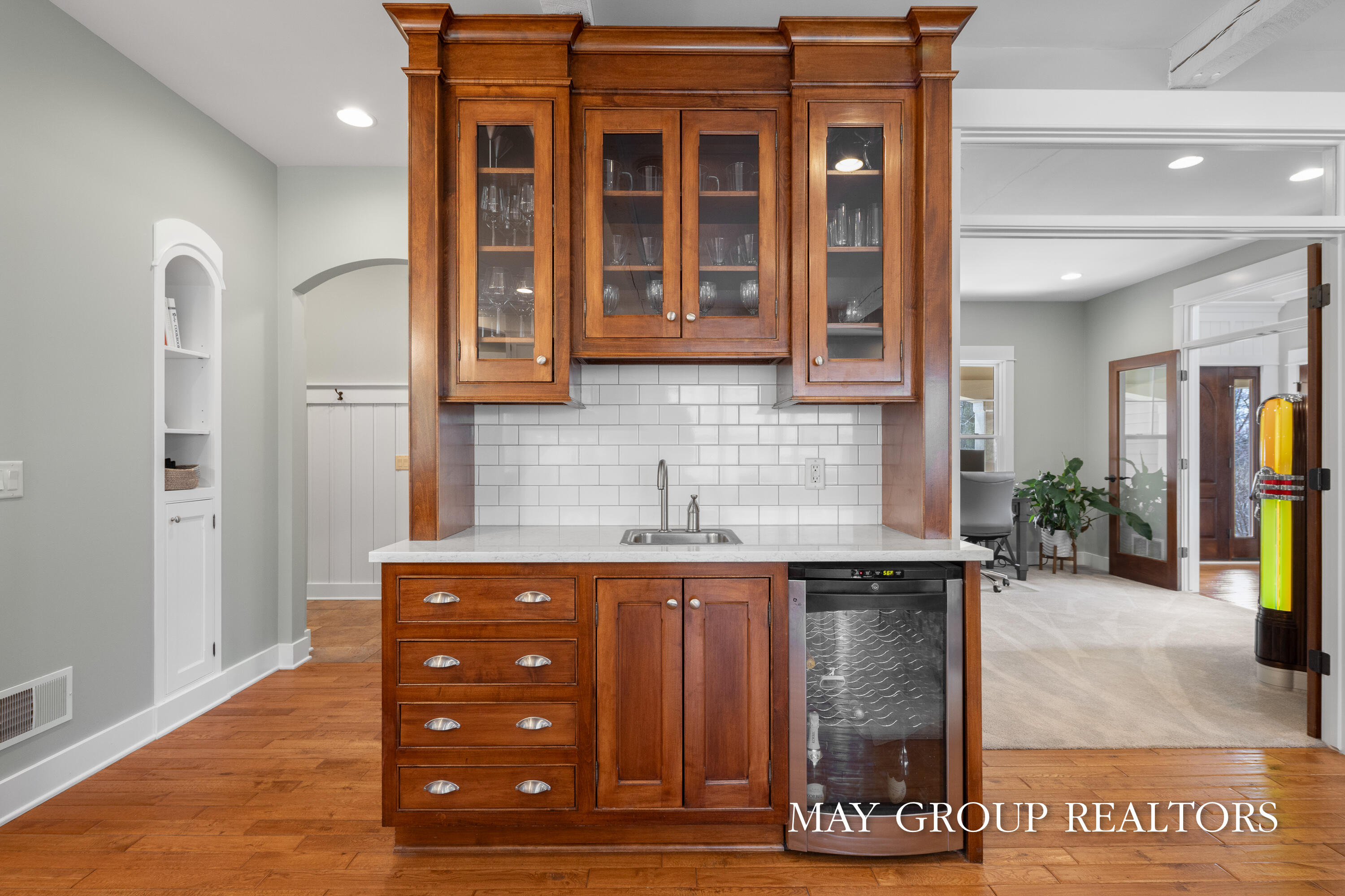 Ada, Michigan, 49301, United States, 5 Bedrooms Bedrooms, ,4 BathroomsBathrooms,Residential,Active,2036704