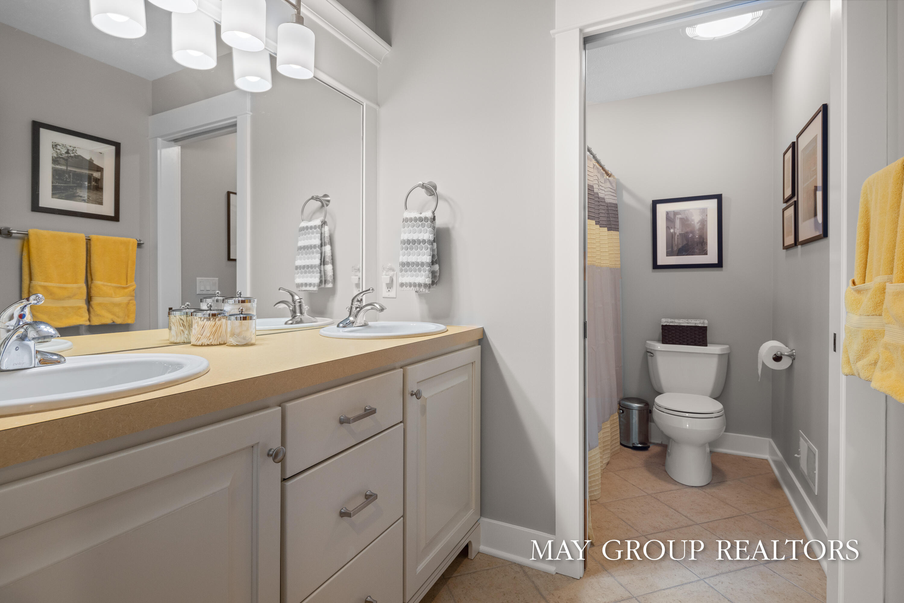 Ada, Michigan, 49301, United States, 5 Bedrooms Bedrooms, ,4 BathroomsBathrooms,Residential,Active,2036704