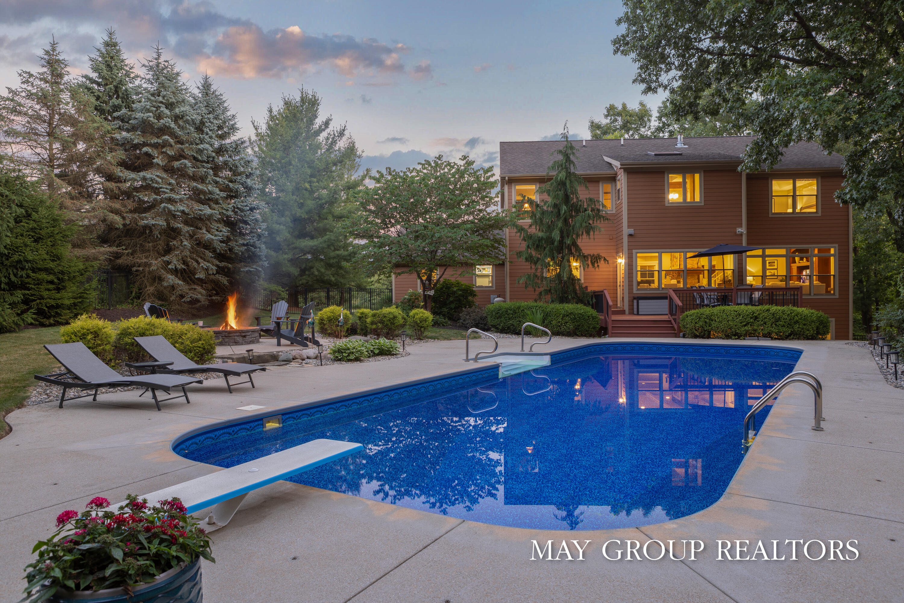 Ada, Michigan, 49301, United States, 5 Bedrooms Bedrooms, ,4 BathroomsBathrooms,Residential,Active,2036704