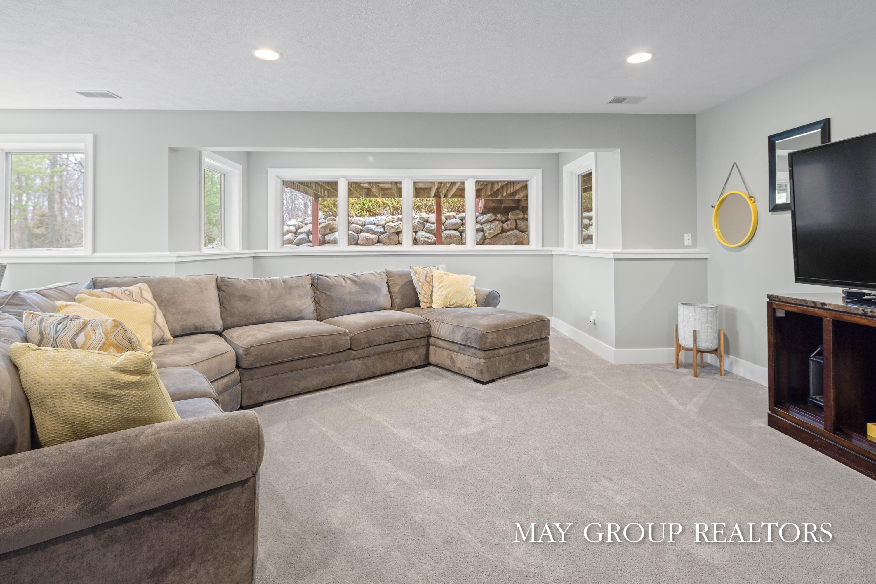 Ada, Michigan, 49301, United States, 5 Bedrooms Bedrooms, ,4 BathroomsBathrooms,Residential,Active,2036704