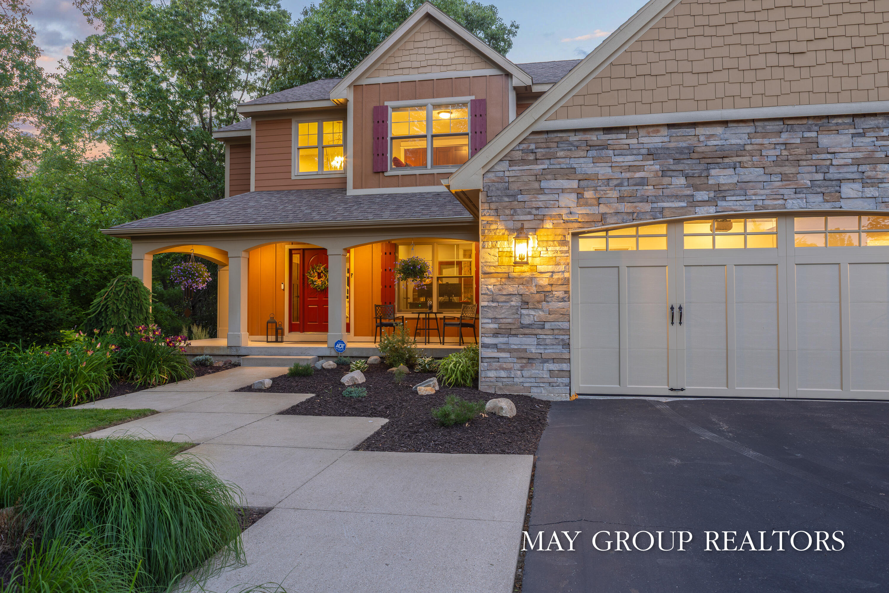 Ada, Michigan, 49301, United States, 5 Bedrooms Bedrooms, ,4 BathroomsBathrooms,Residential,Active,2036704