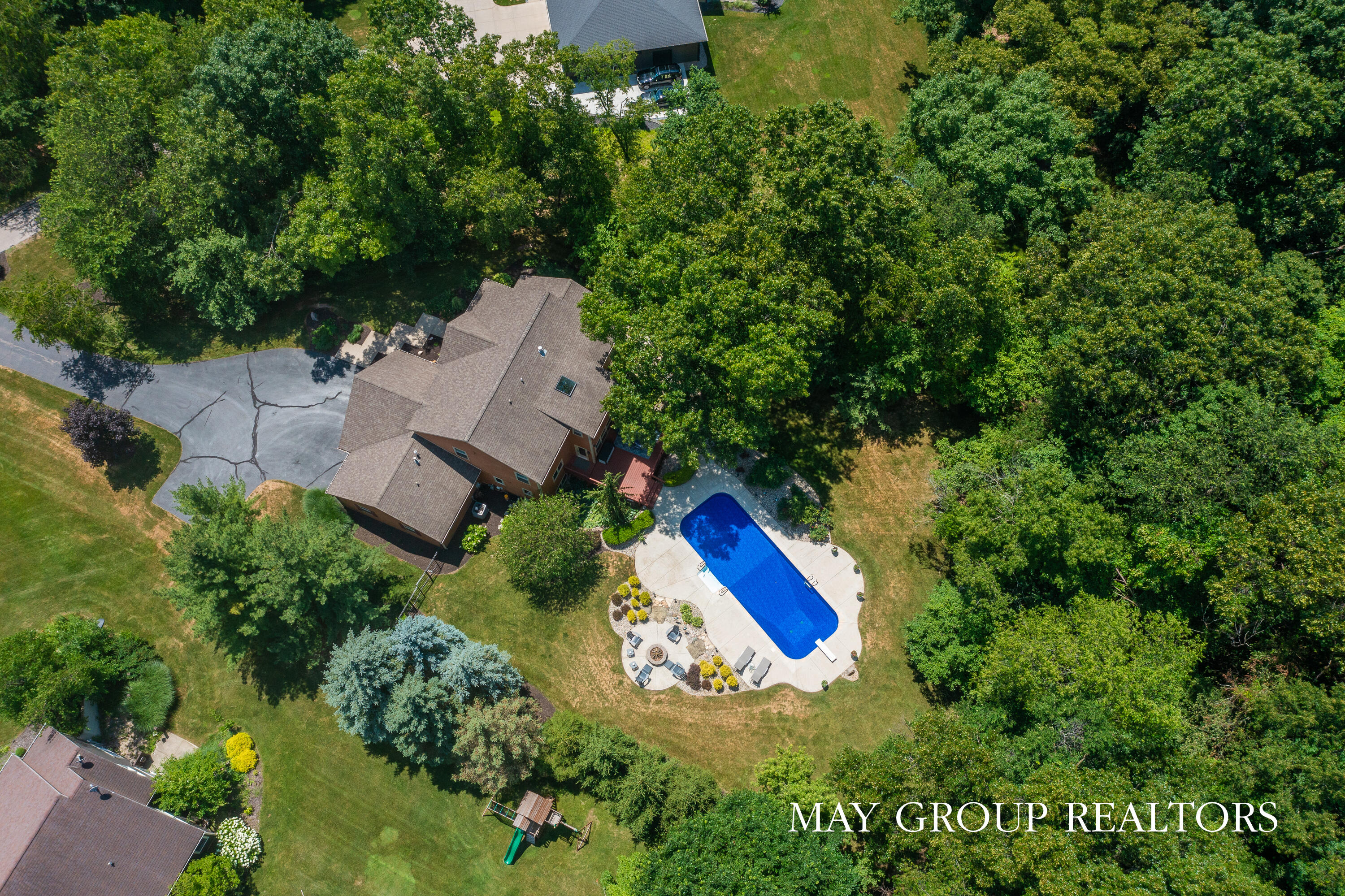 Ada, Michigan, 49301, United States, 5 Bedrooms Bedrooms, ,4 BathroomsBathrooms,Residential,Active,2036704