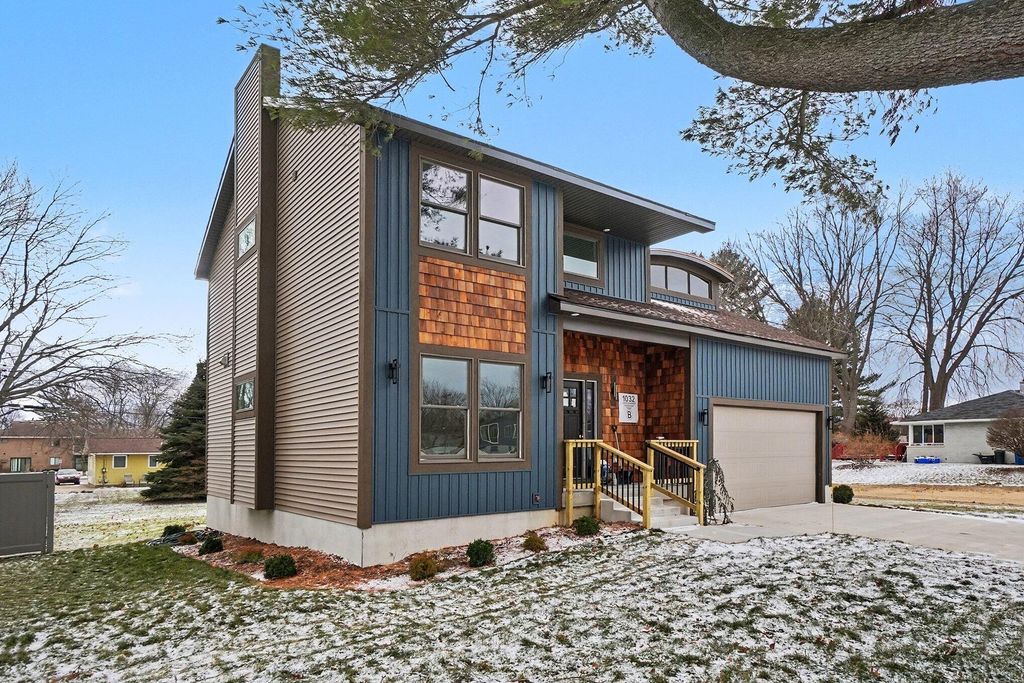 Photo of 1032 Arlington Avenue, Grand Haven, MI 49417 (MLS # 25059697)