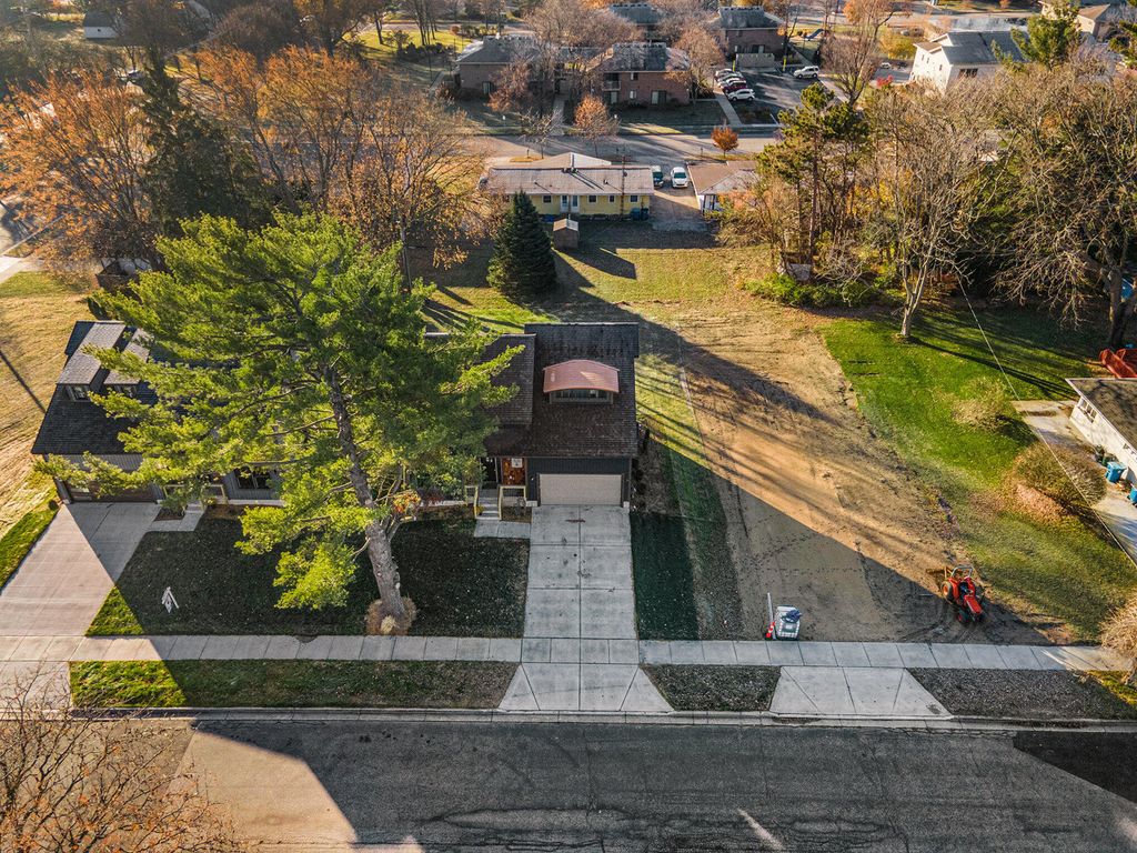 Photo of 1032 Arlington Avenue, Grand Haven, MI 49417 (MLS # 25059697)