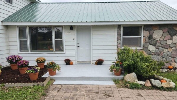 3252 PINE RIVER RD, STANDISH, MI 48658 - Image 3e0c2bb9a32d0bc8c07d987f4d0982d7/2685295268