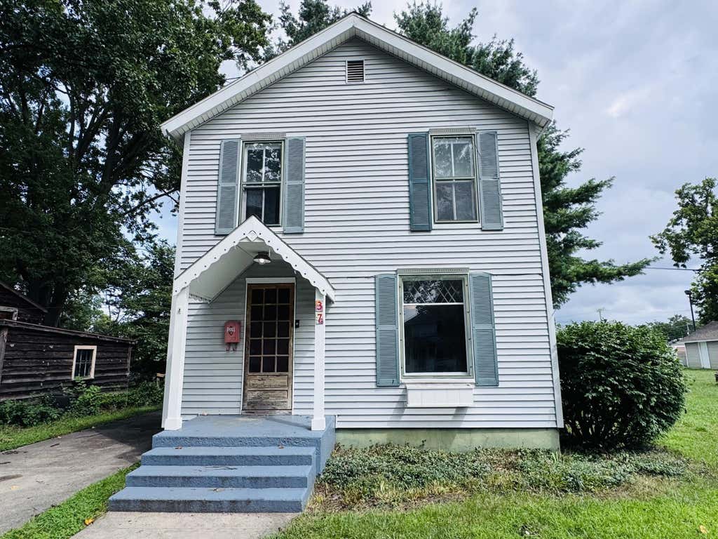 Photo of 37 N Lincoln Avenue, Niles, MI 49120 (MLS # 26043100)