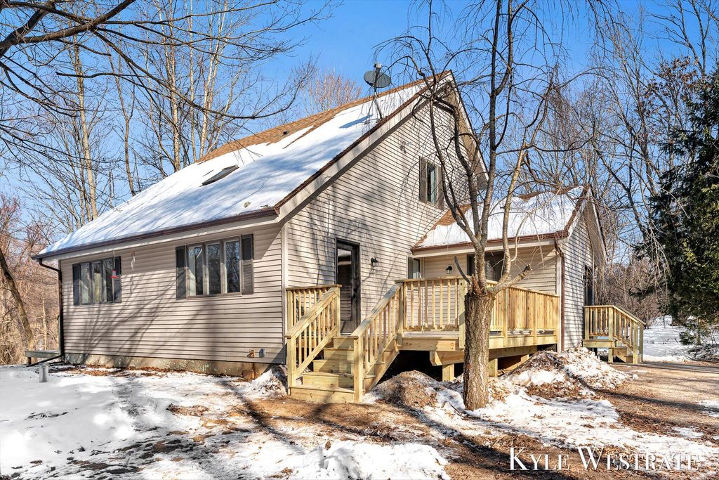 Photo of 5860 S 36th Street, Climax, MI 49034 (MLS # 26005732)