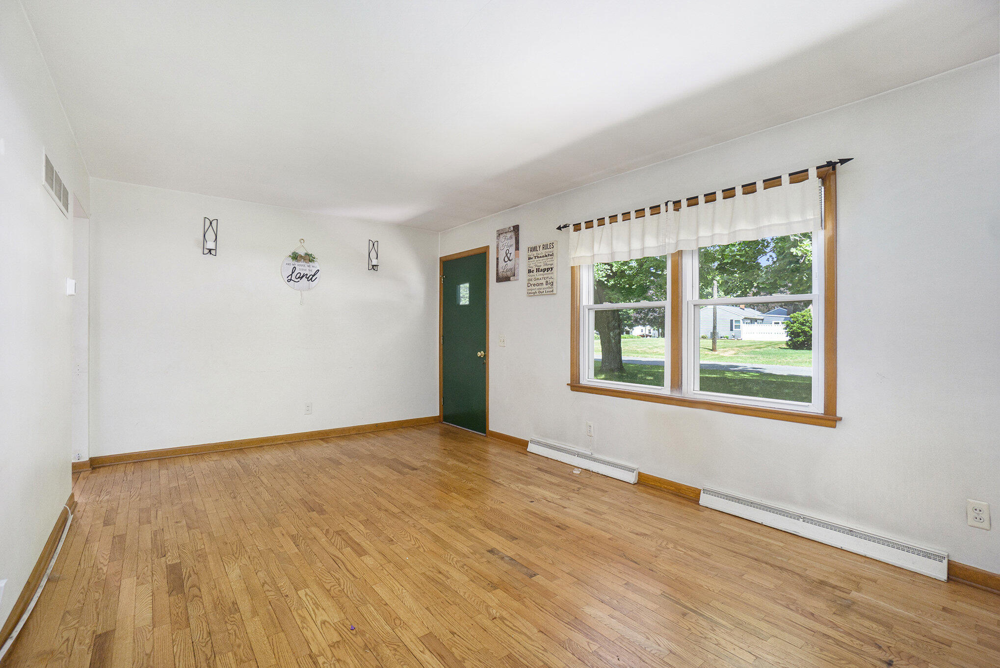 Kalamazoo, Michigan 49006, United States, 3 Bedrooms Bedrooms, ,2 BathroomsBathrooms,Residential,Active,147049