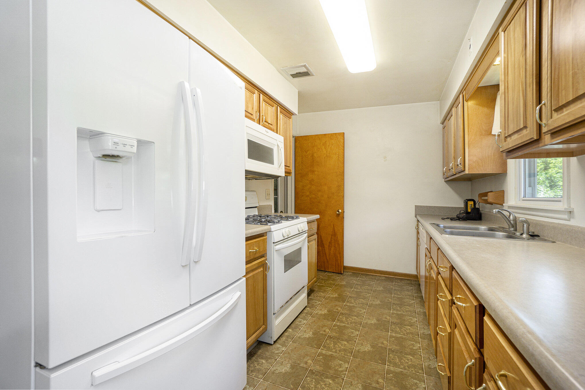 Kalamazoo, Michigan 49006, United States, 3 Bedrooms Bedrooms, ,2 BathroomsBathrooms,Residential,Active,147049