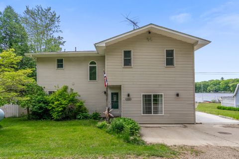 Photo of 51156 Maple Road, Marcellus, MI 49067 (MLS # 25025361)