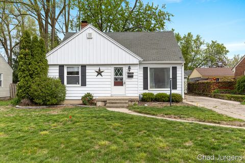 Photo of 1011 Buckingham Street SW, Wyoming, MI 49509 (MLS # 26018898)