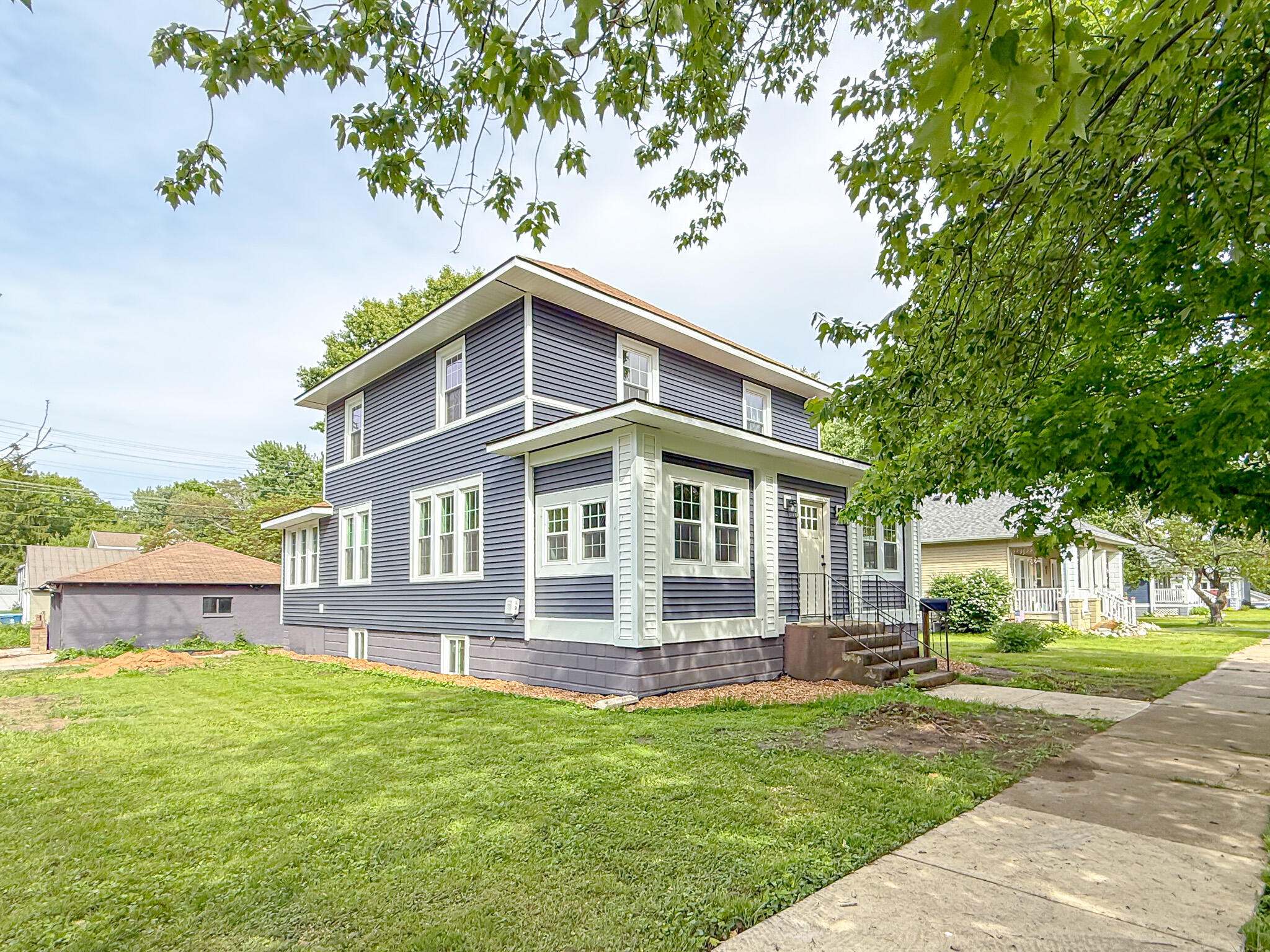 402 S Main Street