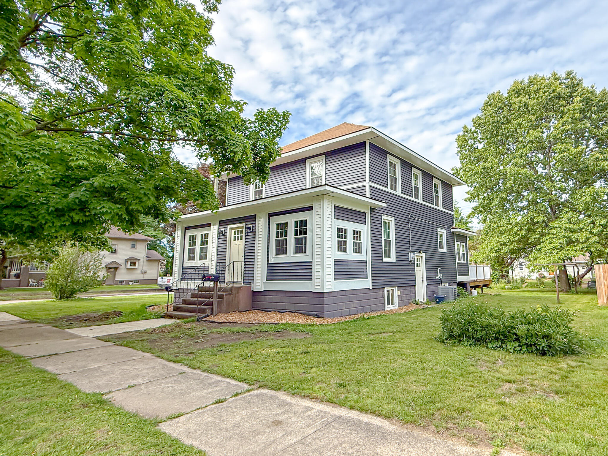 402 S Main Street