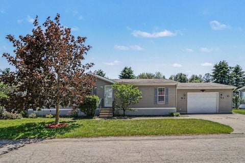Photo of 3757 W Woodview Drive, Ludington, MI 49431 (MLS # 26029524)