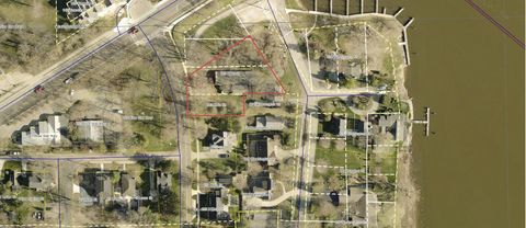 163 & 165 N Main Street Douglas MI 49406