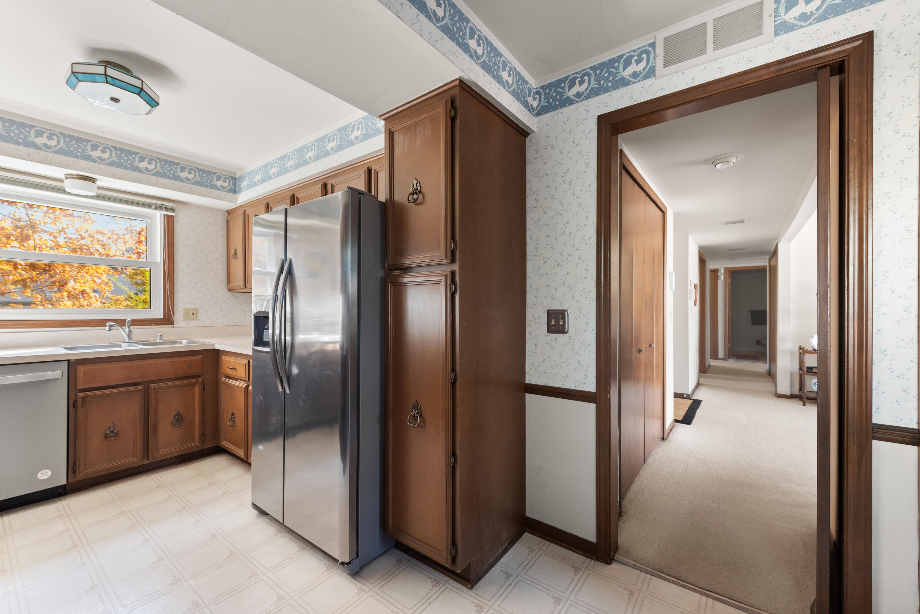 6222 Pepper Hill Street