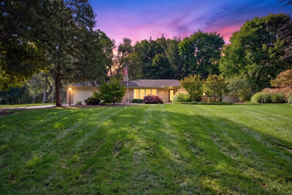 1325 AUSTSCOT DR, JACKSON, MI 49203 - Image 3ea8f7e095a5aa34c99d46f1a61c896f/3845108016