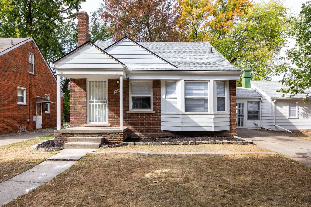 Photo of 20569 Biltmore Street, Detroit, MI 48235 (MLS # 26005389)