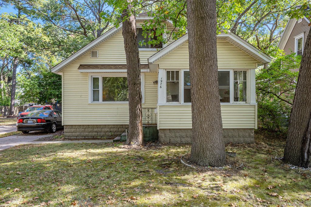 Photo of 1976 Leahy Street, Muskegon, MI 49442 (MLS # 25051719)