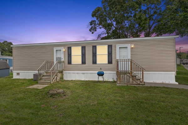 195 S GREEN MEADOW ST SE, GRAND RAPIDS, MI 49548 - Image 3ebe5d0fc8e6ebc71669b4fc71b1361a/766160570