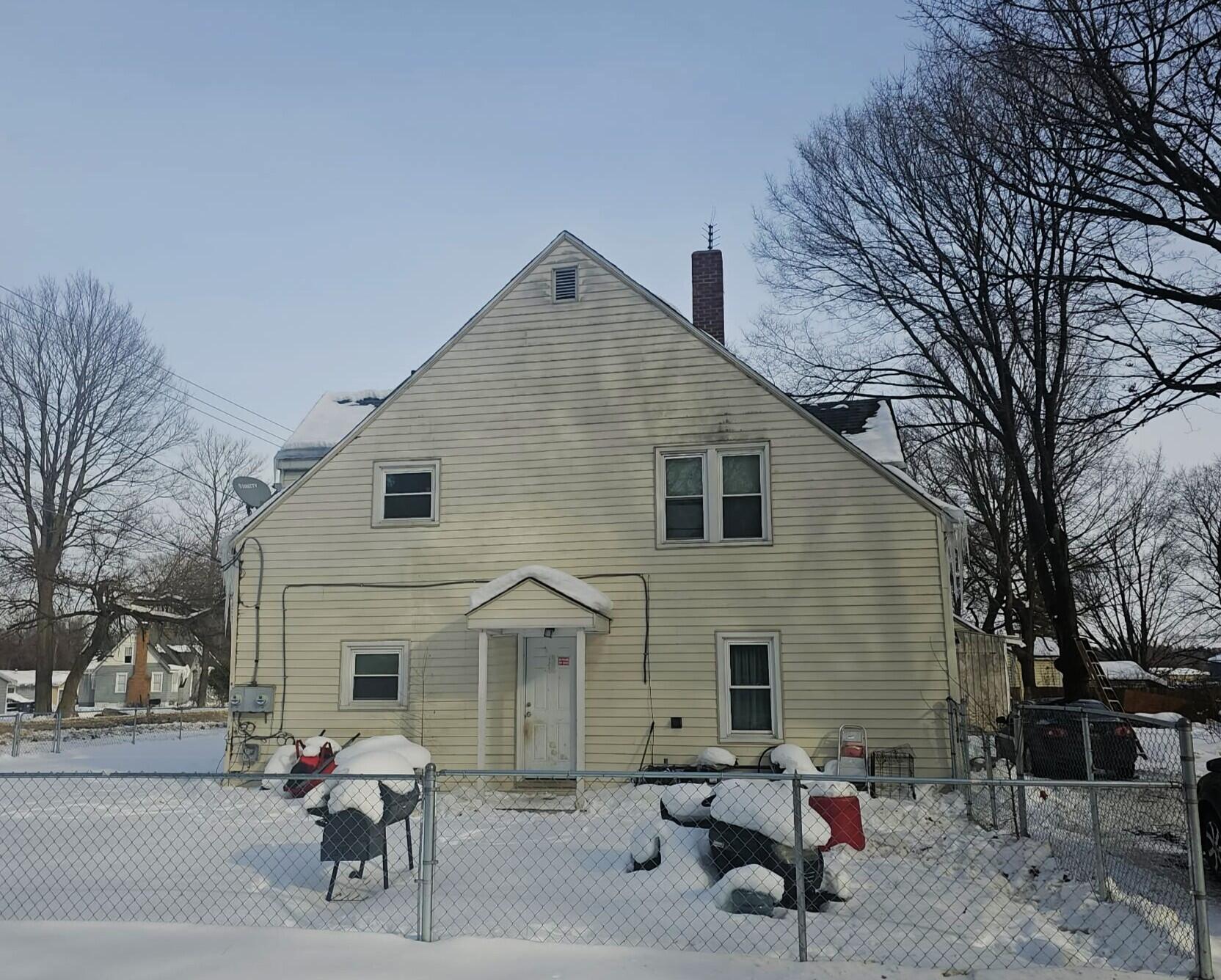 1636 E Britain Avenue