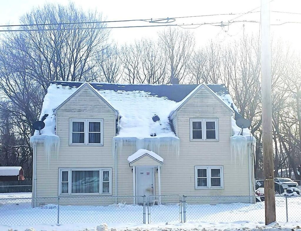 Photo of 1636 E Britain Avenue, Benton Harbor, MI 49022 (MLS # 26004946)