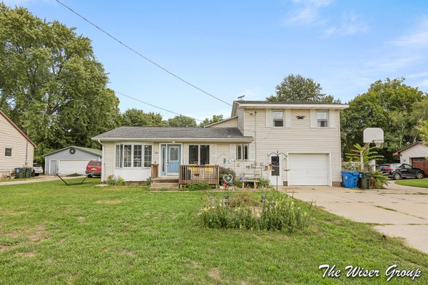 3694 CENTER ST, RAVENNA, MI 49451 - Image 3eeb35c2b3e61a9c45aa9b9ba5601e02/3795645328