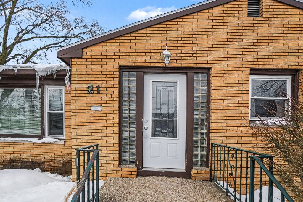 Photo of 21 S Despelder Street, Grand Haven, MI 49417 (MLS # 26005620)