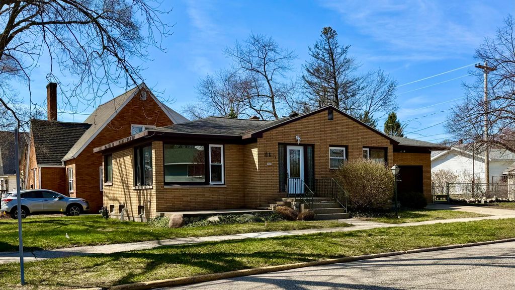 Photo of 21 S Despelder Street, Grand Haven, MI 49417 (MLS # 26005620)