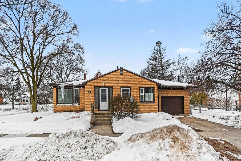 Photo of 21 S Despelder Street, Grand Haven, MI 49417 (MLS # 26005620)