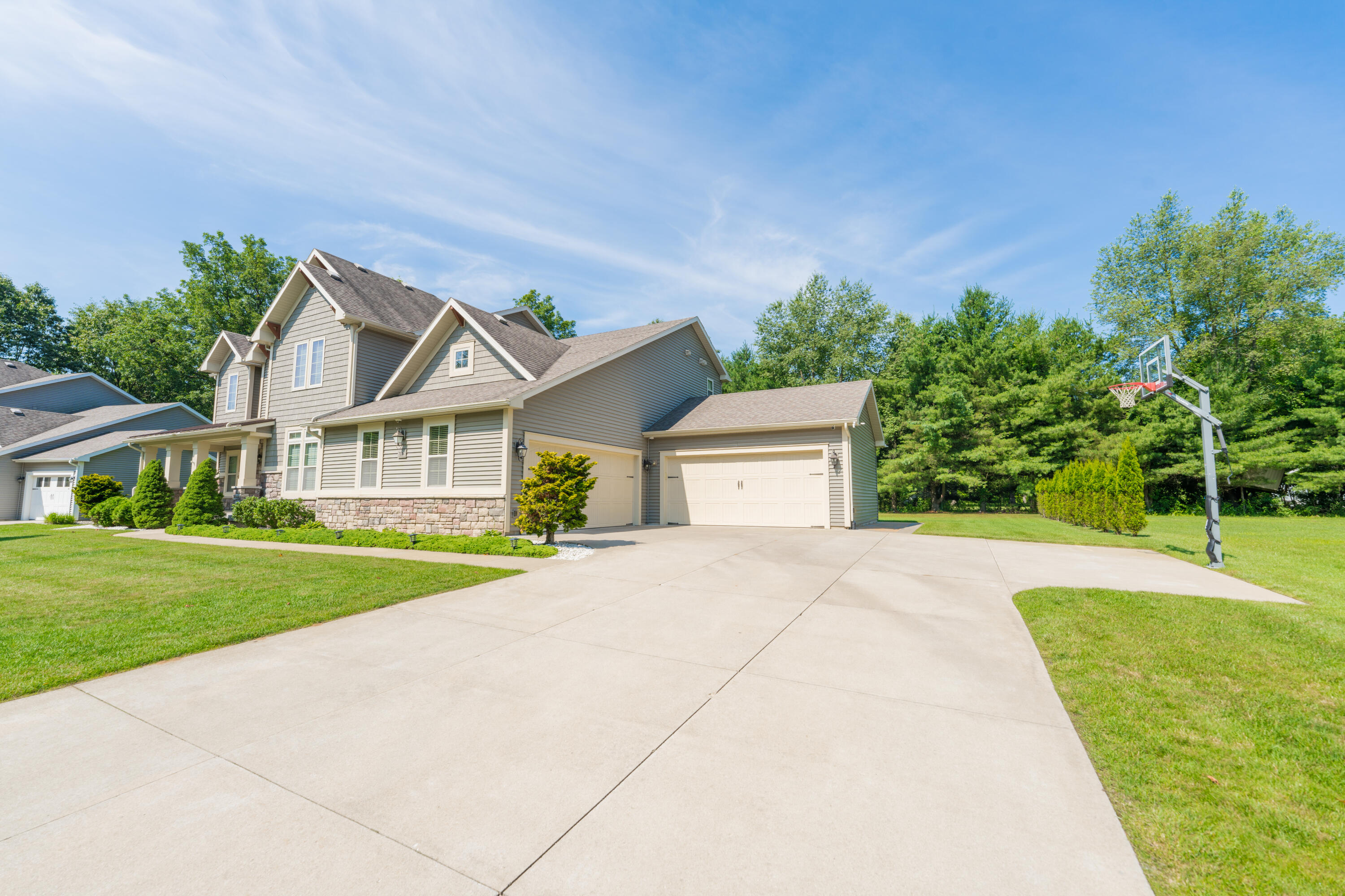 7226 Breton Woods Court