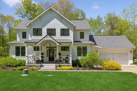 17106 River Bluff Drive New Buffalo MI 49117