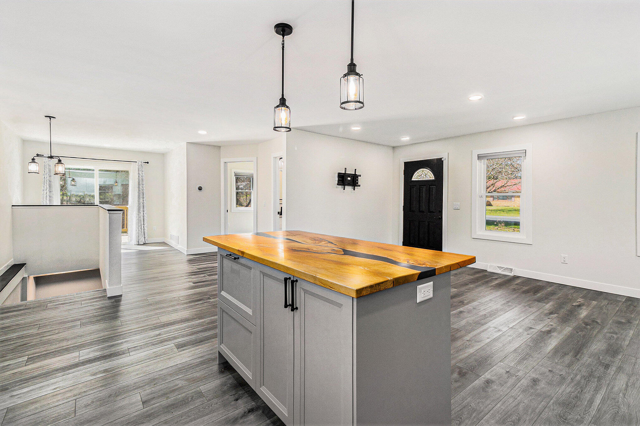 Climax, Michigan 49034, United States, 3 Bedrooms Bedrooms, ,2 BathroomsBathrooms,Residential,Pending,109529