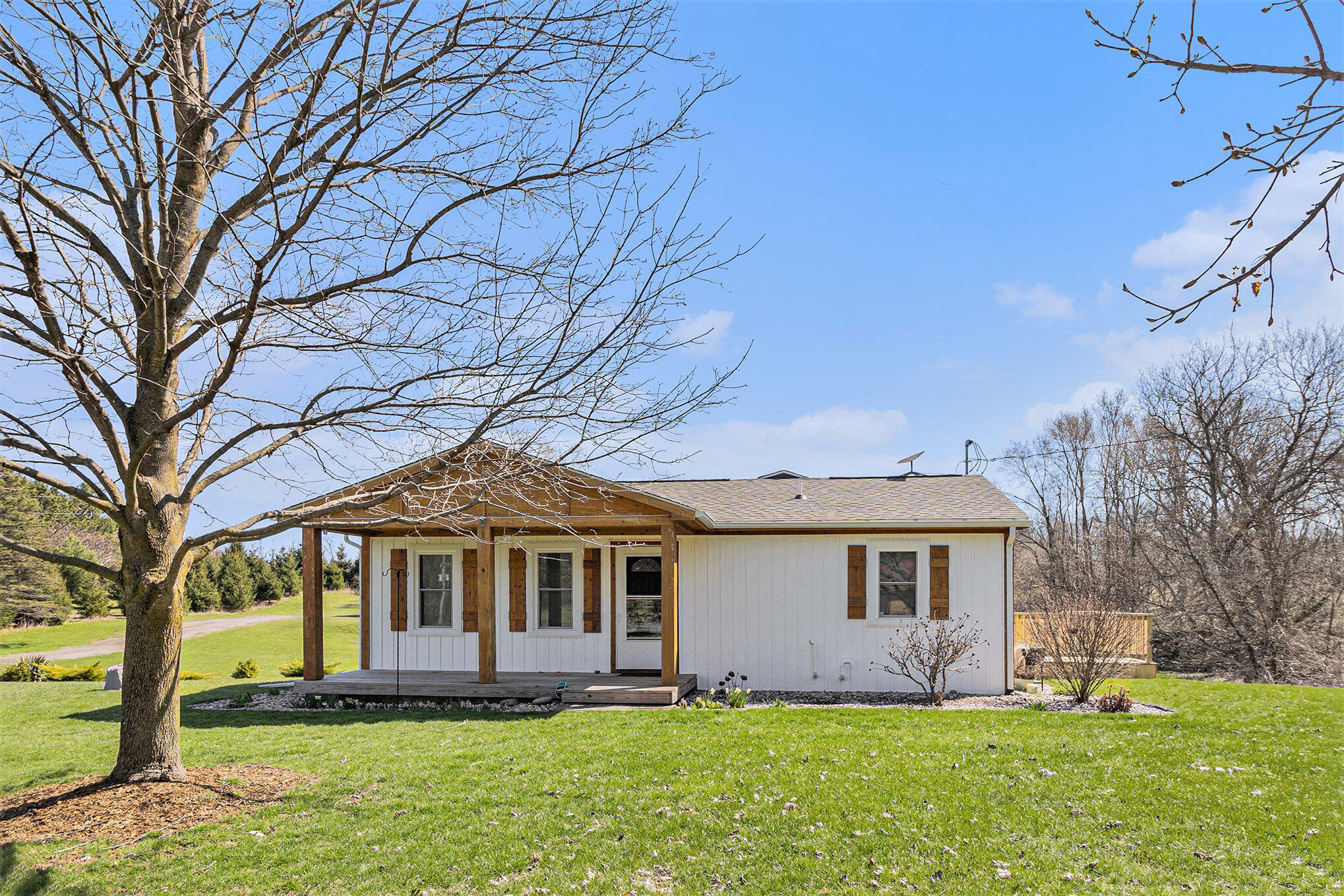 Climax, Michigan 49034, United States, 3 Bedrooms Bedrooms, ,2 BathroomsBathrooms,Residential,Pending,109529